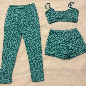 3piece Ryderwear set. Shorts and pants are scrunch butt style.